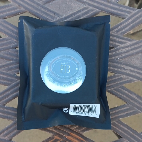 Lashify P.13 Gossamer Lash Kit - Picture 1 of 2